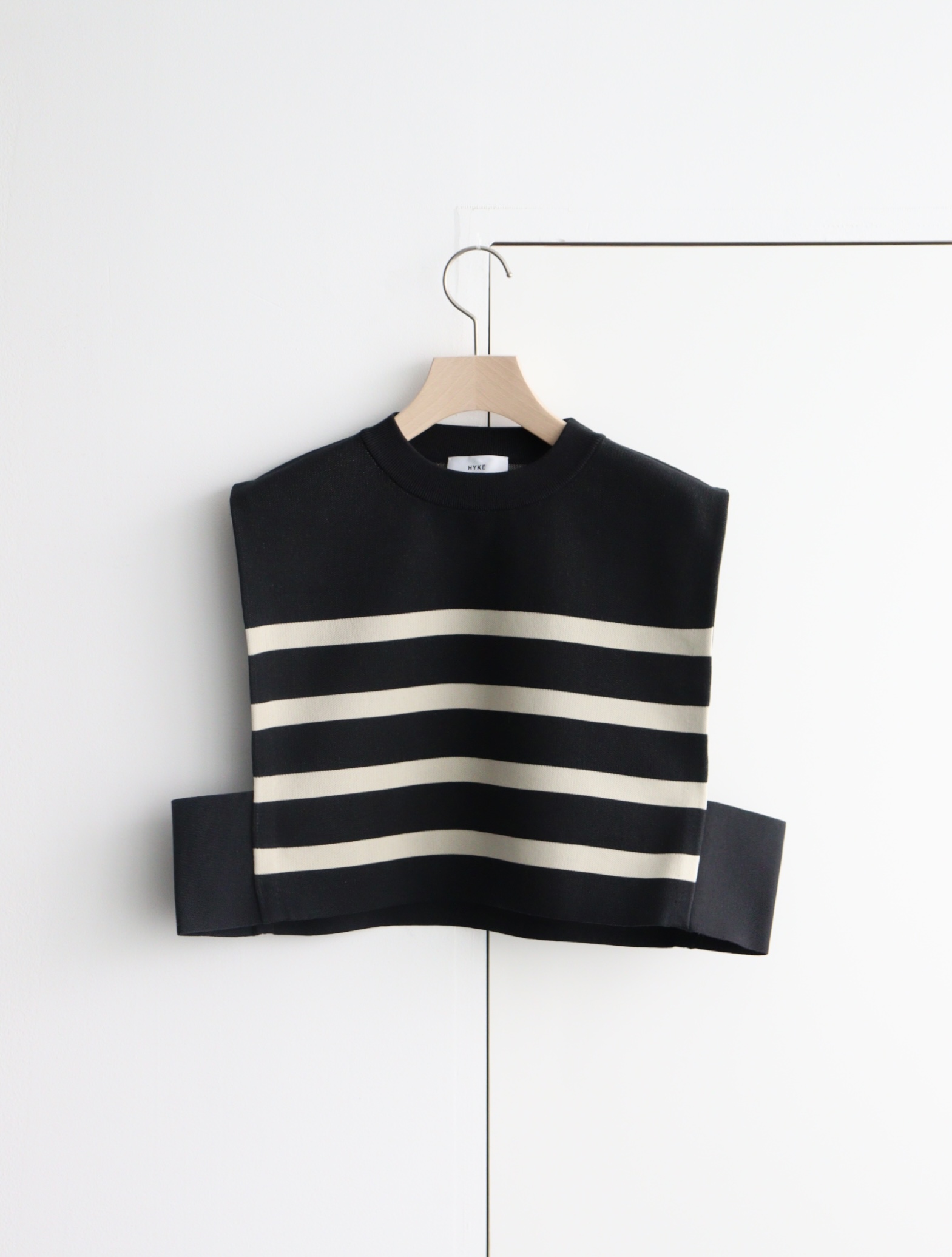 IDEAL｜イデアル公式オンラインショップ / STRIPED SWEATER CROPPED TOP