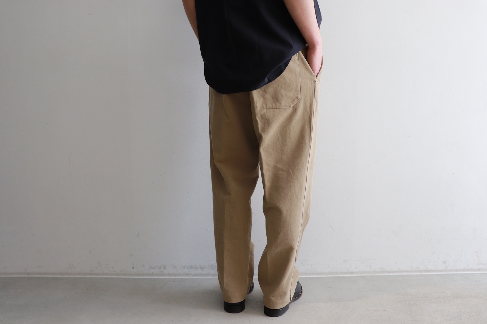 海外最新 COMOLI Pants Over Cotton Twill Twill Over コモリCotton