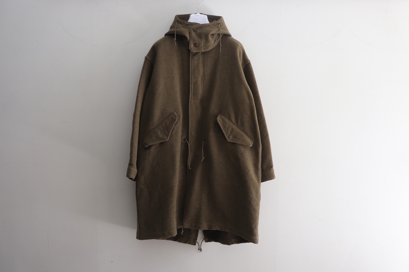 新品未使用タグ付 15aw comoli フーデッドコート ベージュ 15fw www