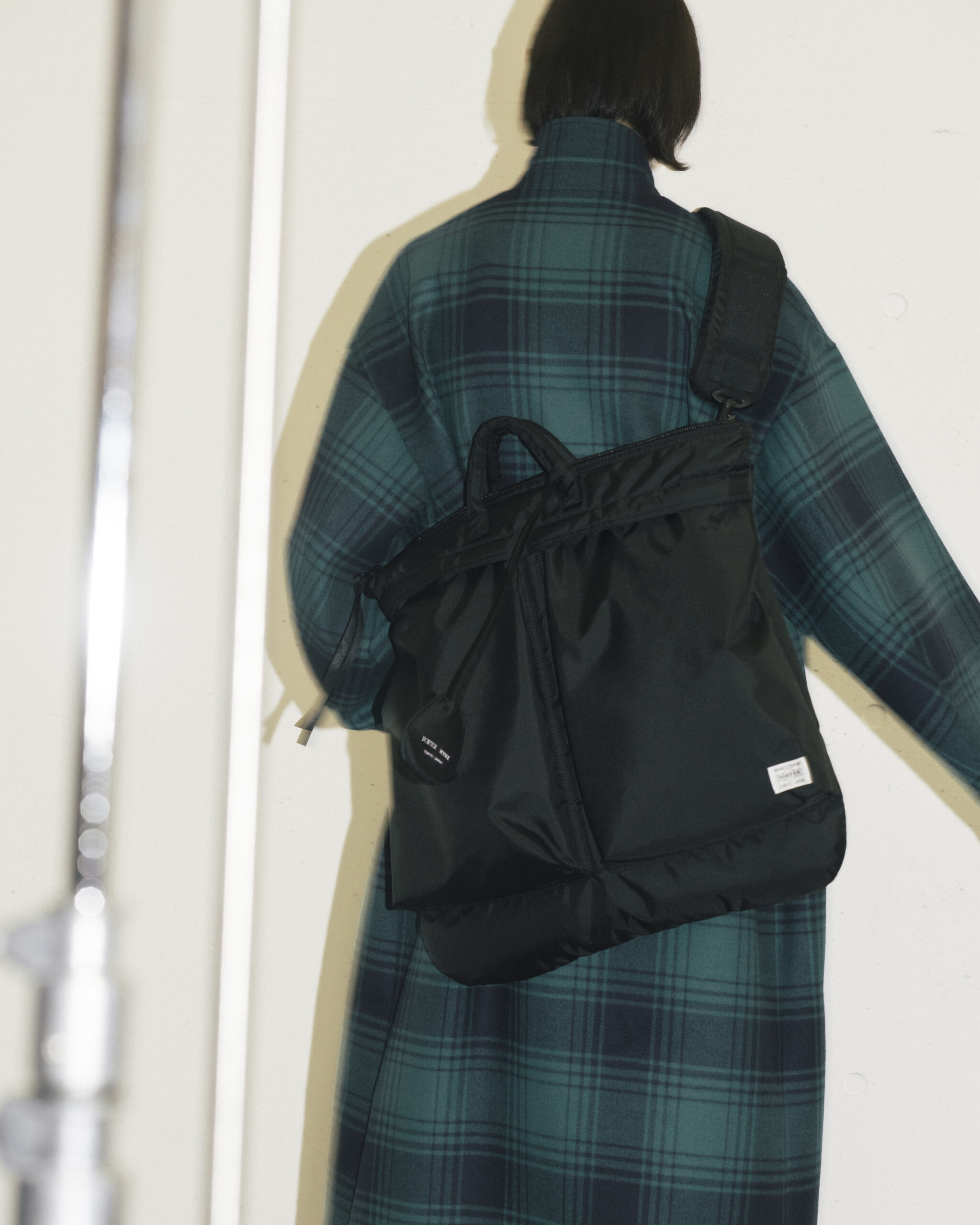 HYKE POTER HELMET BAG BLACK 着用画像 通販